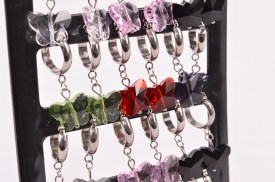 Pack 12 aritos argollas con mariposa piedra (3).jpg